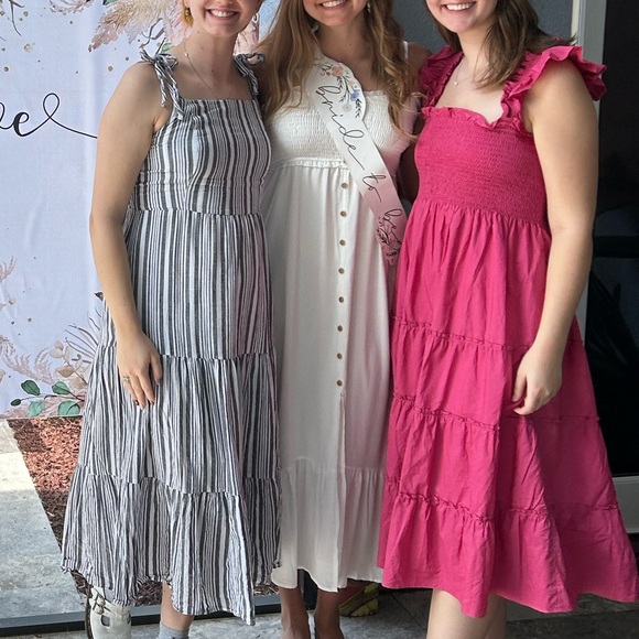 Elegant Pink Midi Dress with Ruffled Sleeves - Picture 3 of 3